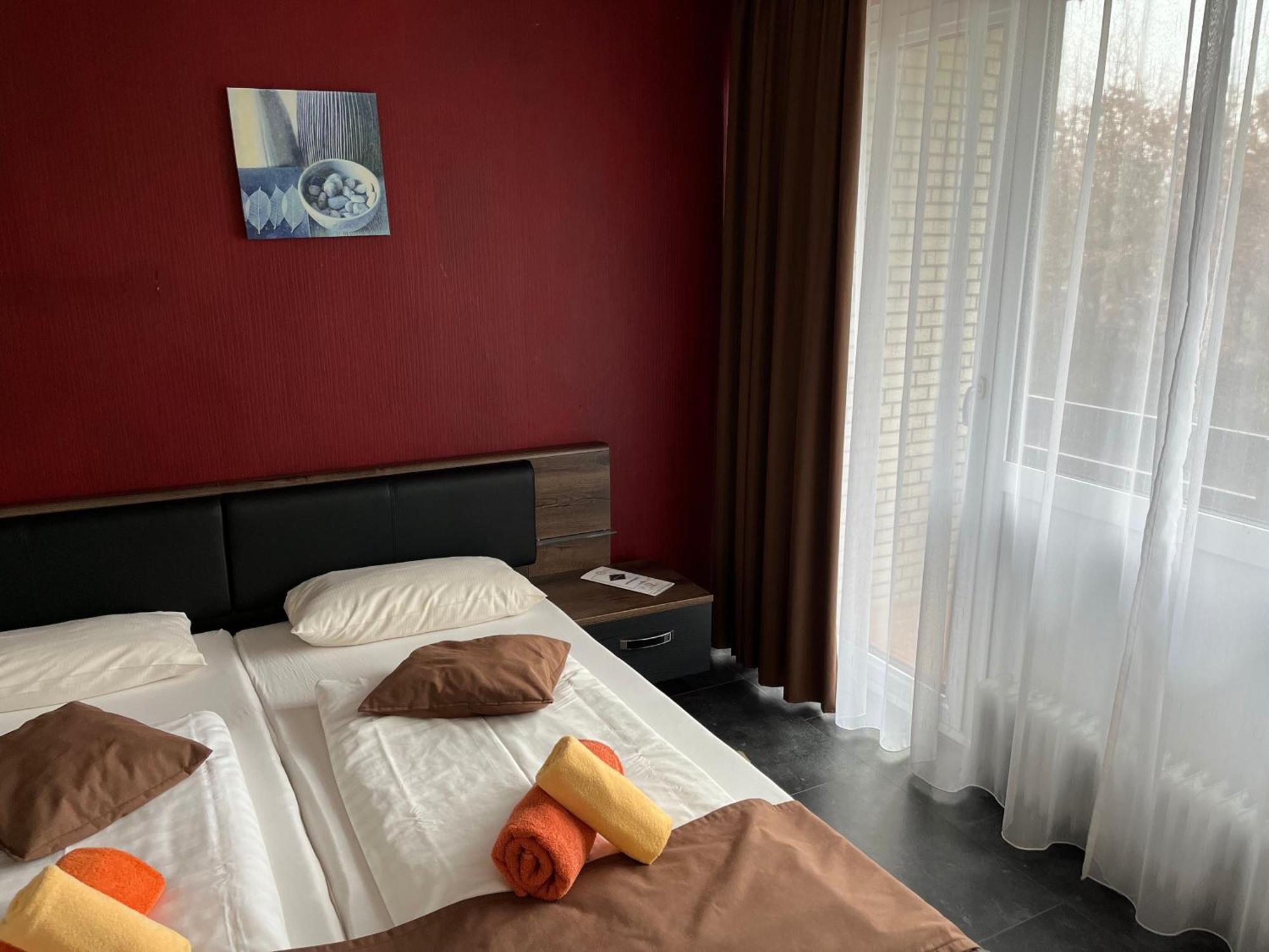 Hotel Filoxenia Бутьядинген Экстерьер фото