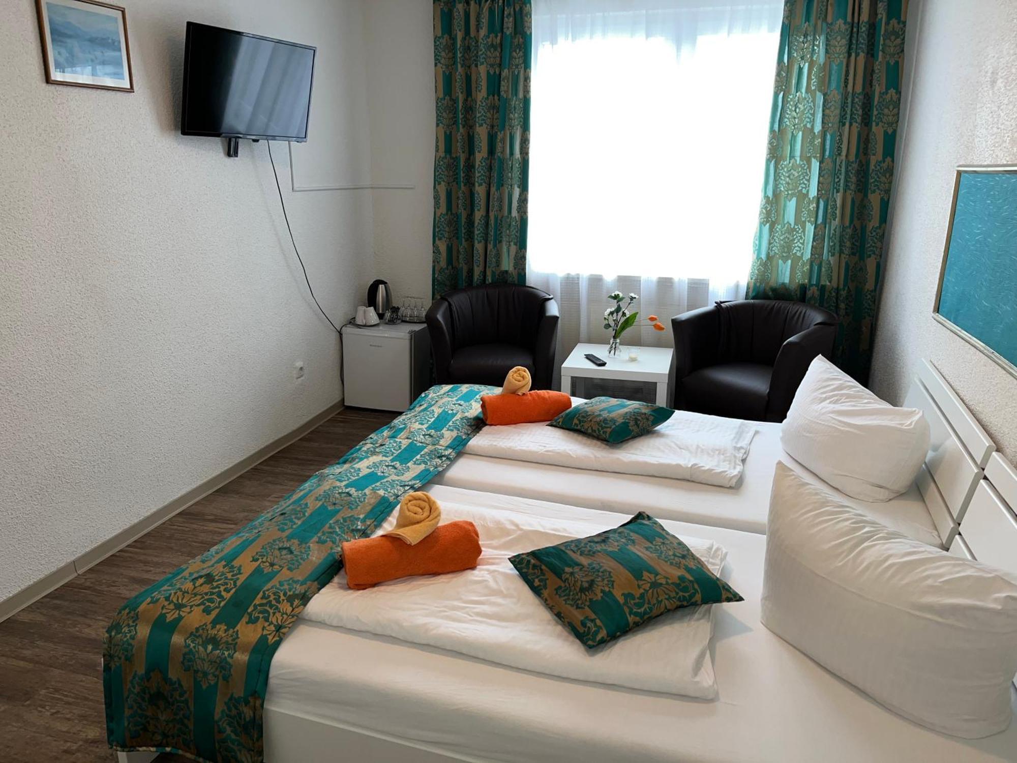 Hotel Filoxenia Бутьядинген Экстерьер фото